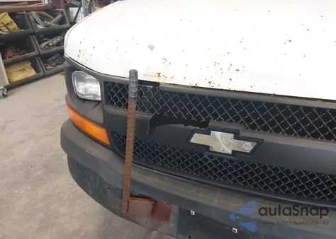 2006 Chevrolet Express Work Van z USA, uszkodzony, nr VIN 1GCFG15X861218563